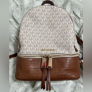 Cute backpack style purse!